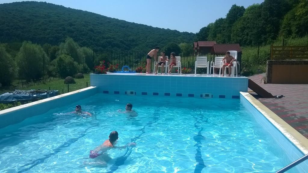 Pensiunea Mihaiu Sasului Vîrciorog Exteriör bild